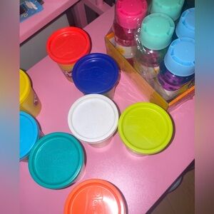 Colorful Play-Doh Set of 8 / 5 Pack of Bubbles